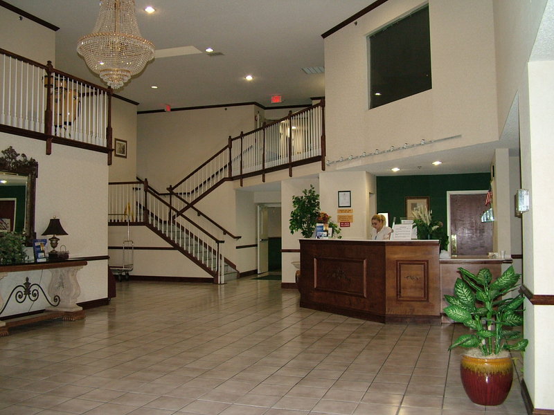 HOLIDAY INN EXPRESS-DAHLGREN - King George, VA