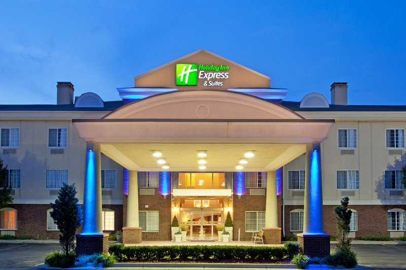 Holiday Inn Express & Suites WOODHAVEN - Trenton, MI