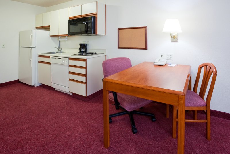 Candlewood Suites-Appleton - Hilbert, WI