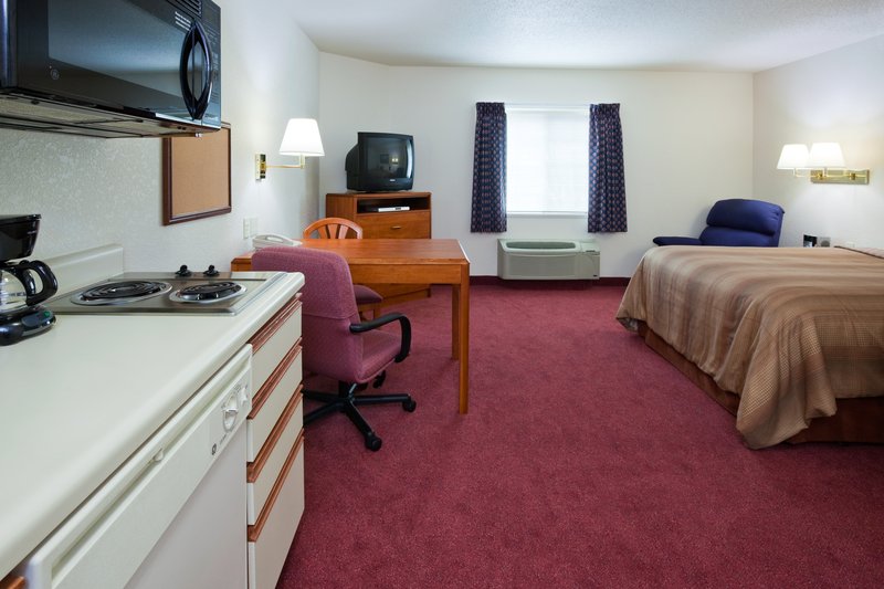 Candlewood Suites-Appleton - Hilbert, WI