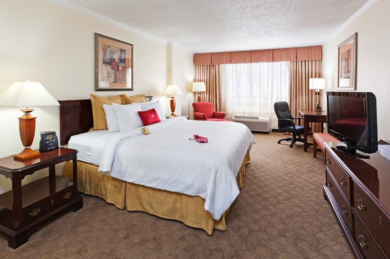 Crowne Plaza Charlotte Uptown - Charlotte, NC