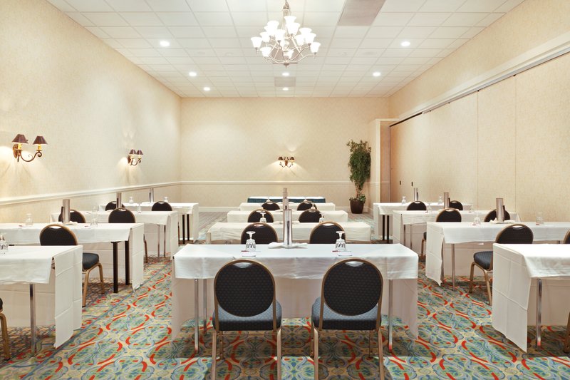 Crowne Plaza Charlotte Uptown - Charlotte, NC