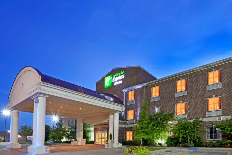 HOLIDAY INN EXPRESS - Commerce, TX