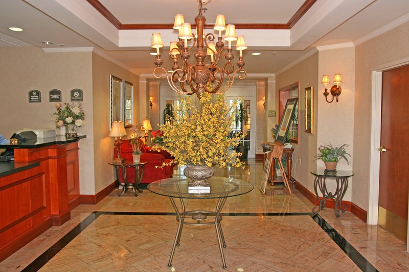 Holiday Inn Express & Suites WALTERBORO I-95 - Walterboro, SC