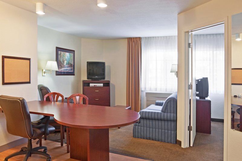 Candlewood Suites DETROIT-ANN ARBOR - Tecumseh, MI