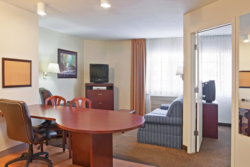 Candlewood Suites DETROIT-ANN ARBOR - Tecumseh, MI