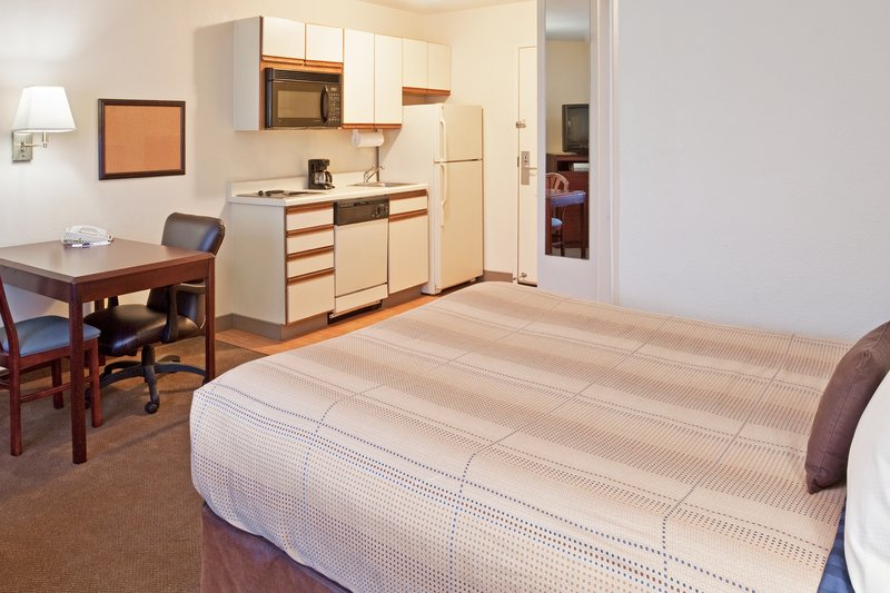 Candlewood Suites DETROIT-ANN ARBOR - Tecumseh, MI