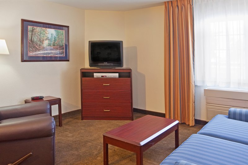 Candlewood Suites DETROIT-ANN ARBOR - Tecumseh, MI