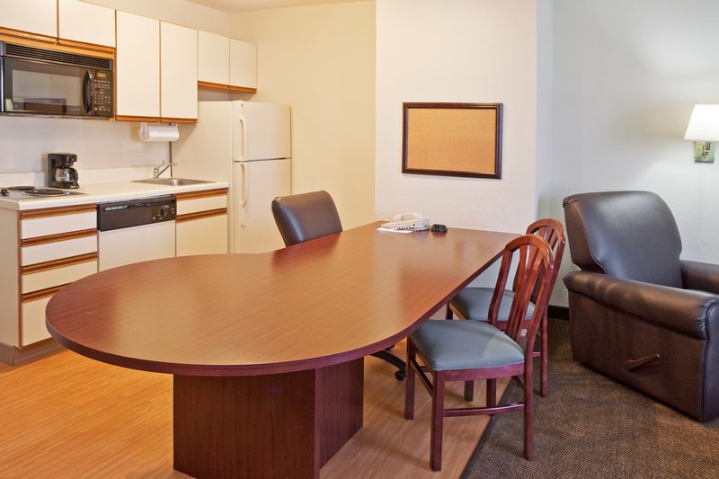 Candlewood Suites DETROIT-ANN ARBOR - Tecumseh, MI