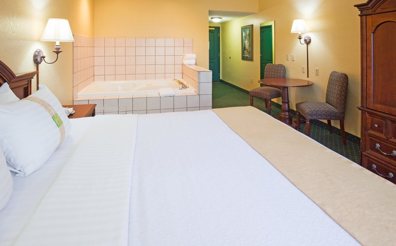 Holiday Inn Hotel & Suites LA CROSSE - Hillsboro, WI