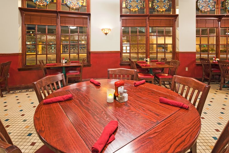 Holiday Inn Hotel & Suites LA CROSSE - Hillsboro, WI