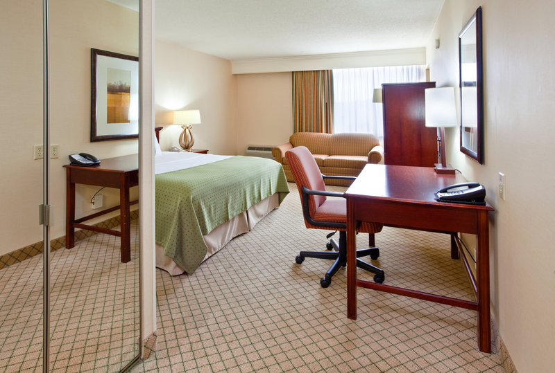 Holiday Inn RALEIGH (CRABTREE VALLEY MALL) - Raleigh, NC