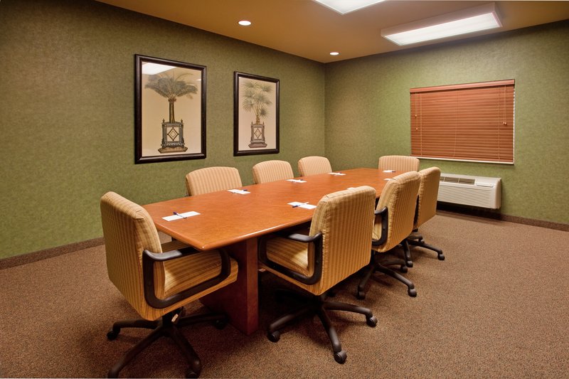 Candlewood Suites - Falcon, MO