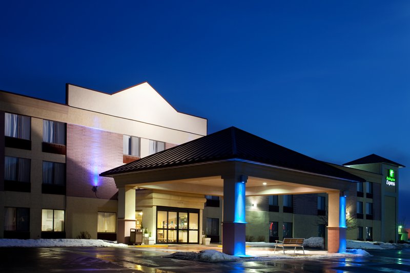 Holiday Inn Express RACINE AREA (I-94 AT EXIT 333) - Sturtevant, WI