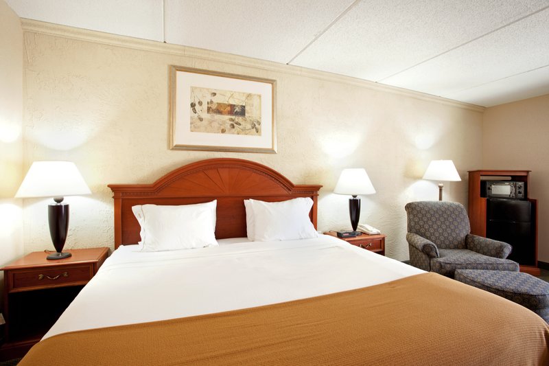 Holiday Inn Express RACINE AREA (I-94 AT EXIT 333) - Sturtevant, WI