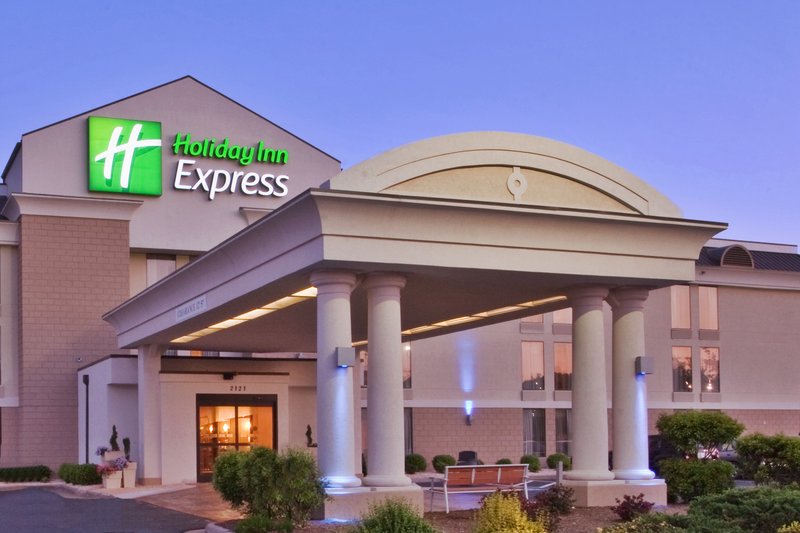 HOLIDAY INN EXPRESS - Danville, VA