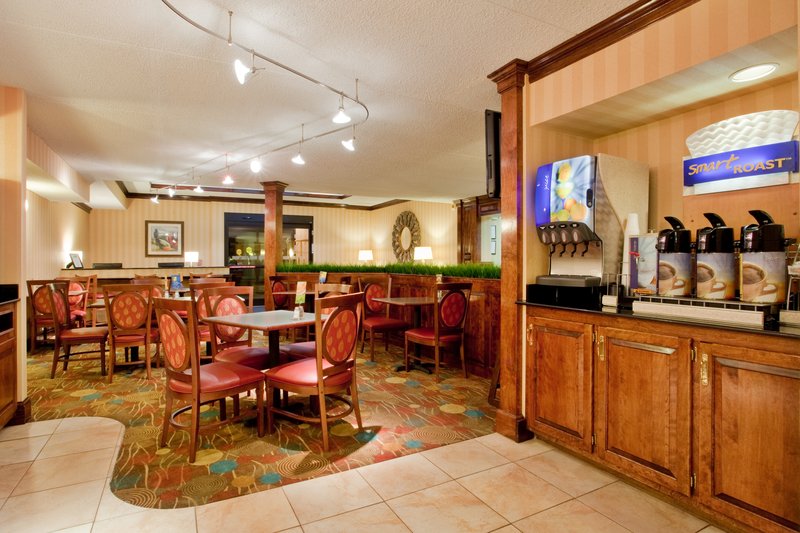 HOLIDAY INN EXPRESS - Danville, VA