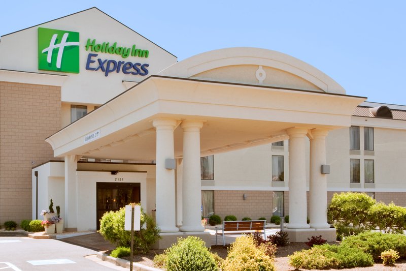 HOLIDAY INN EXPRESS - Danville, VA