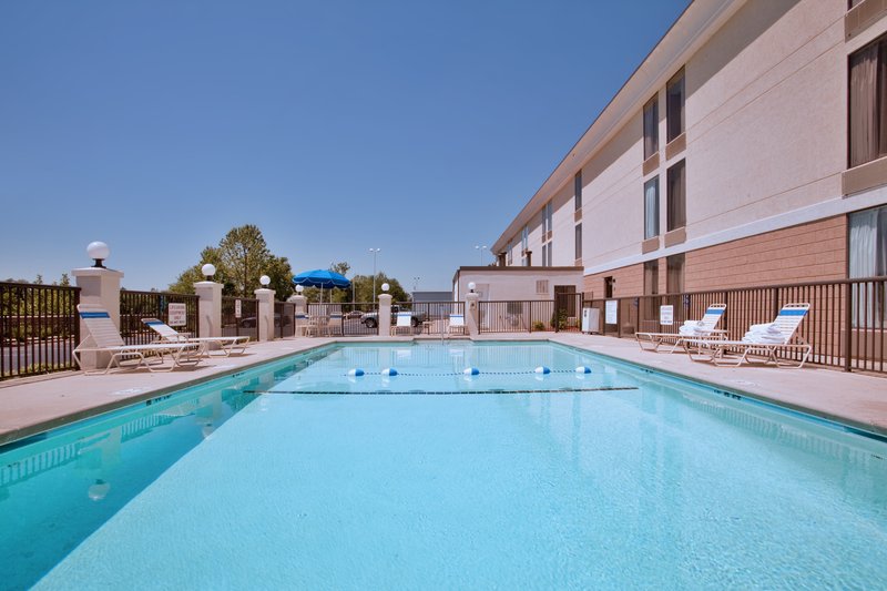 HOLIDAY INN EXPRESS - Danville, VA