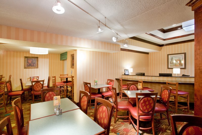 HOLIDAY INN EXPRESS - Danville, VA