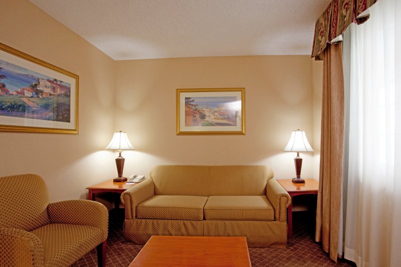 Holiday Inn Express Hotel & Suites Dana Point-Harbor/doheny Beach - Dana Point, CA