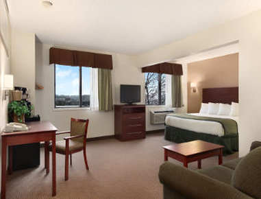 Baymont Inn & Suites Iowa City / Coralville - Coralville, IA