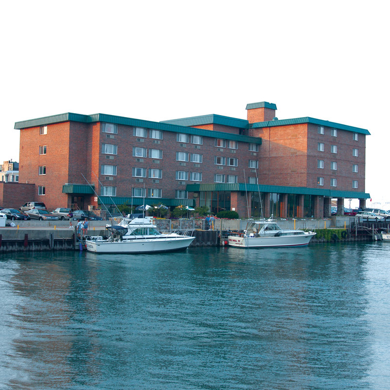 Holiday Inn HARBORVIEW - PORT WASHINGTON - Port Washington, WI