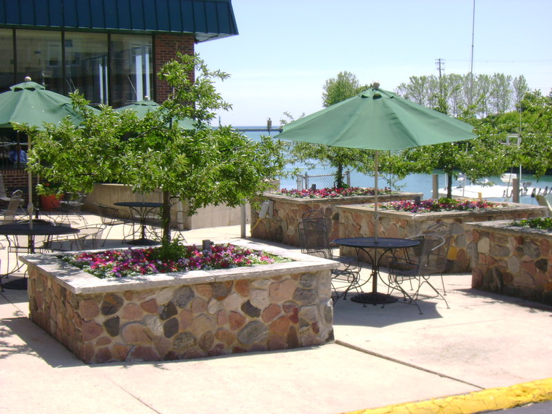 Holiday Inn HARBORVIEW - PORT WASHINGTON - Port Washington, WI