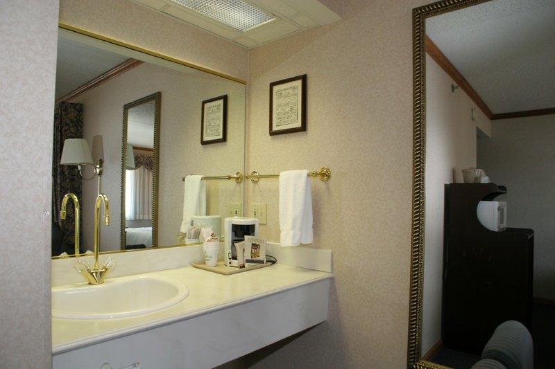 Holiday Inn HARBORVIEW - PORT WASHINGTON - Port Washington, WI
