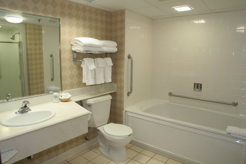 Holiday Inn HARBORVIEW - PORT WASHINGTON - Port Washington, WI