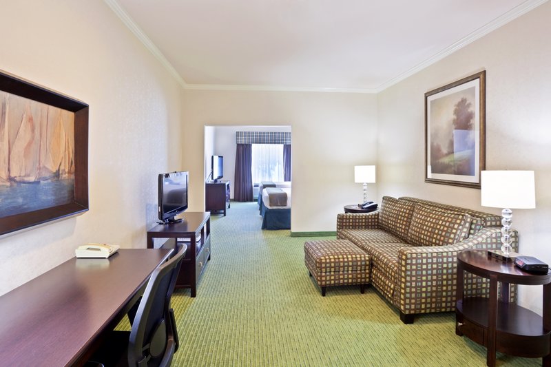 Holiday Inn Express & Suites PUYALLUP (TACOMA AREA) - Puyallup, WA