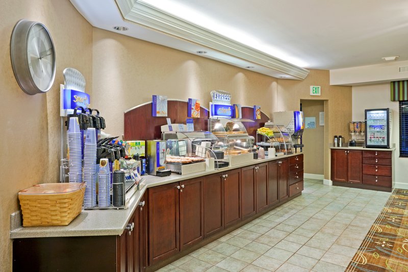 Holiday Inn Express & Suites PUYALLUP (TACOMA AREA) - Puyallup, WA