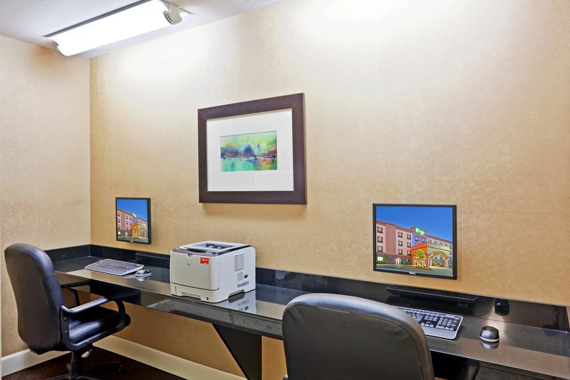 Holiday Inn Express - Puyallup, WA