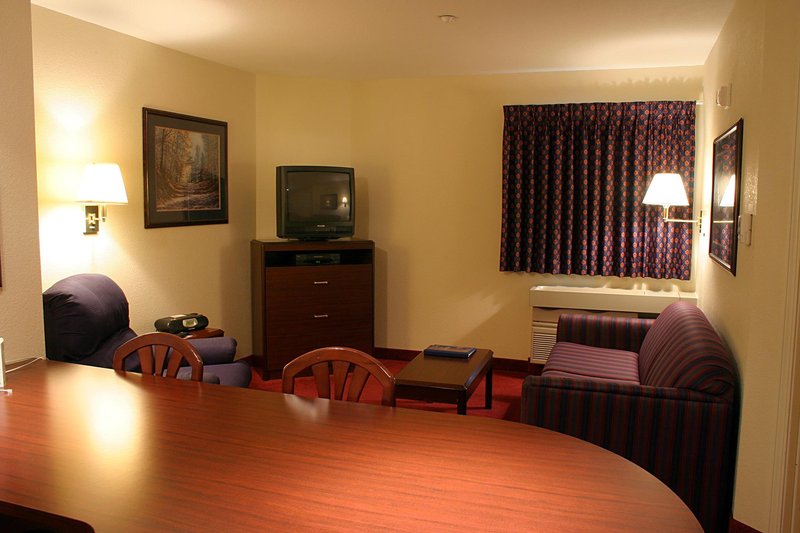 Candlewood Suites DETROIT-ANN ARBOR - Tecumseh, MI