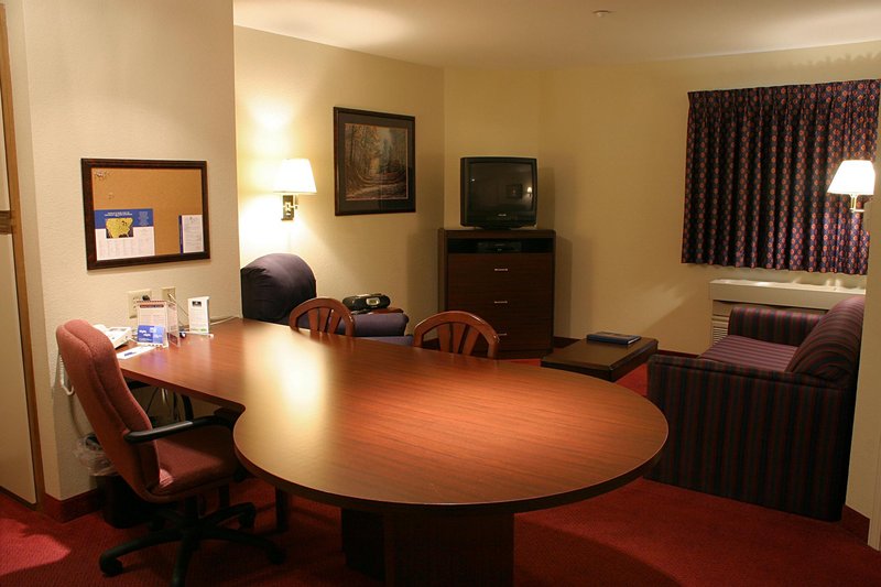 Candlewood Suites DETROIT-ANN ARBOR - Tecumseh, MI