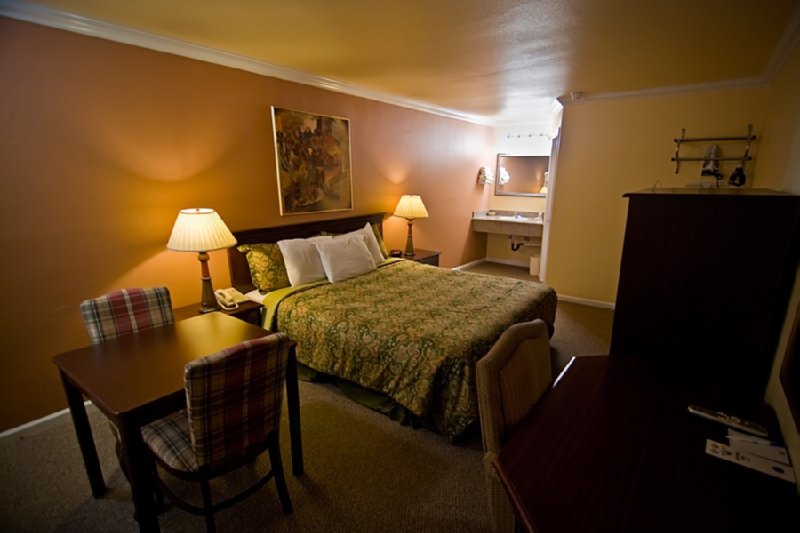 Americas Best Value Inn & Suites San Francisco Airport - South San Francisco, CA