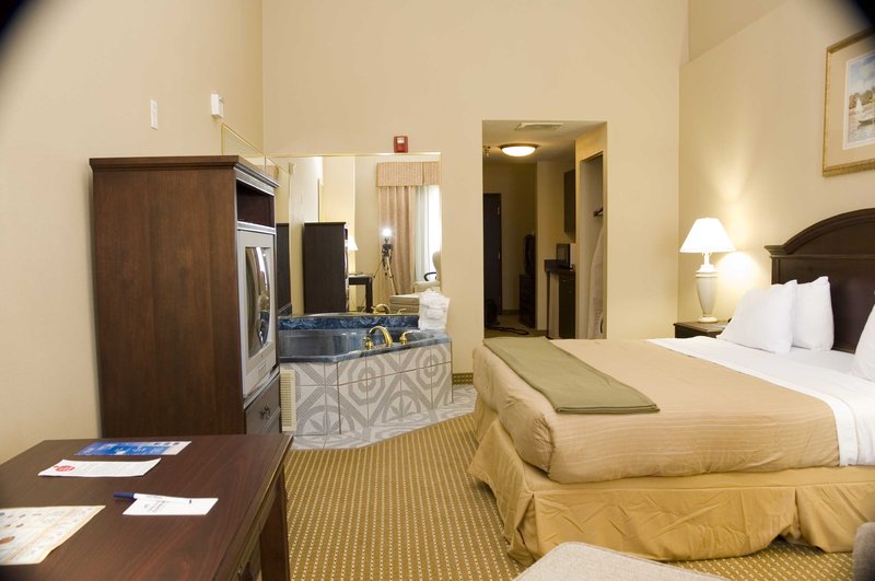 Holiday Inn Express & Suites COCOA - Cocoa, FL