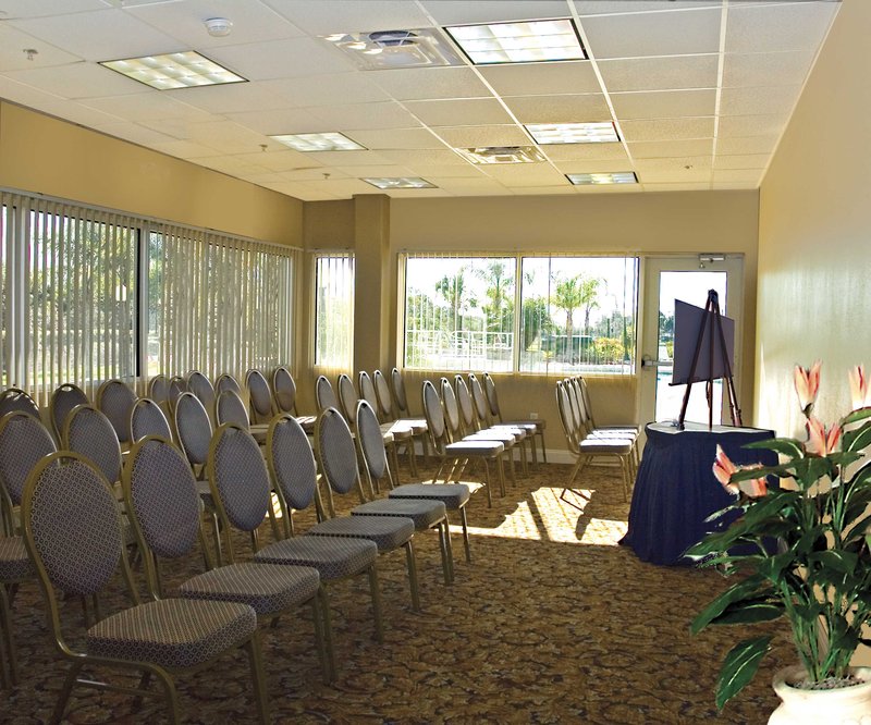 Holiday Inn Express & Suites COCOA - Cocoa, FL