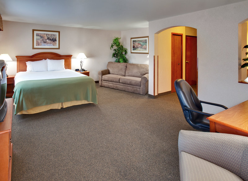 Holiday Inn Express & Suites ABERDEEN - Frederick, SD
