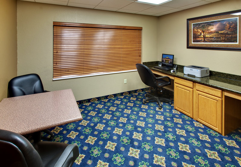 Holiday Inn Express & Suites ABERDEEN - Frederick, SD