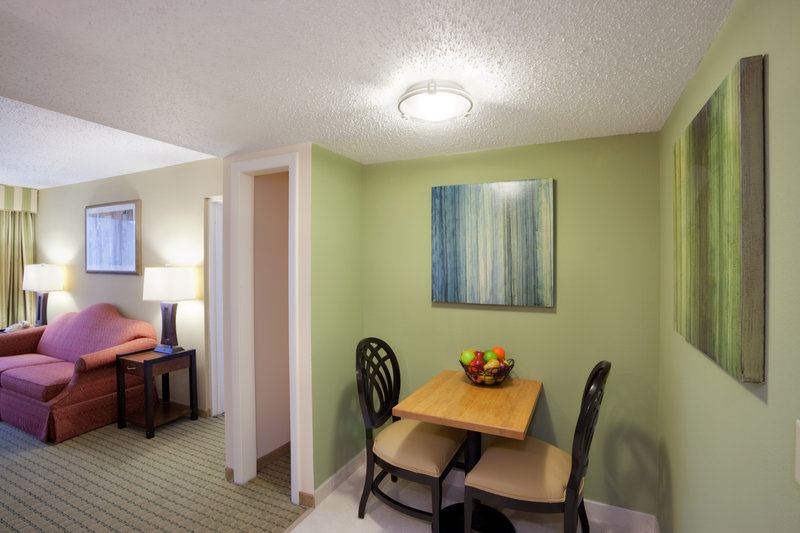 Holiday Inn Hotel & Suites NASHUA - Nashua, NH