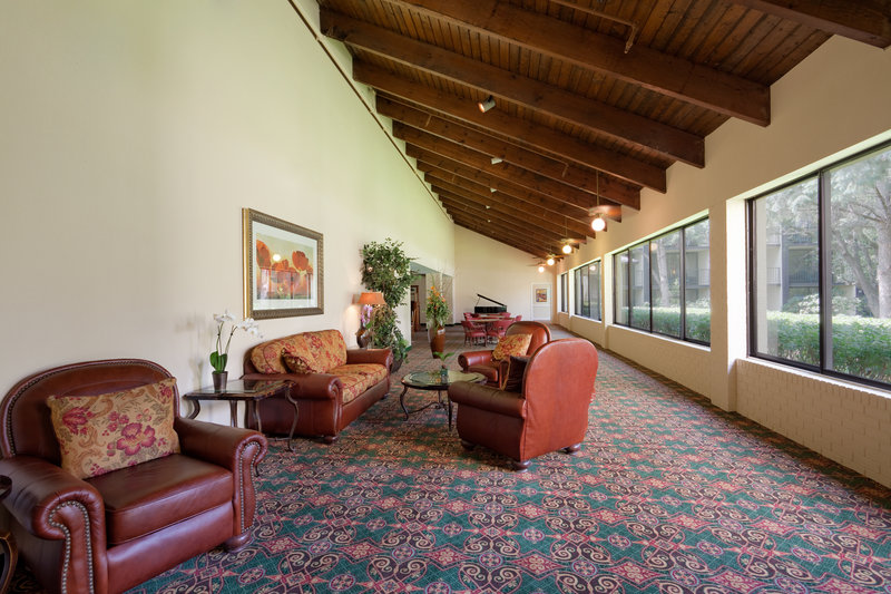 Holiday Inn Hotel & Suites NASHUA - Nashua, NH