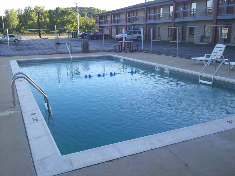 Econo Lodge - Eureka, MO