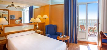 Senator Espana - Room