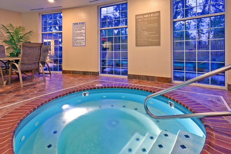 Candlewood Suites BOWLING GREEN - Oakland, KY