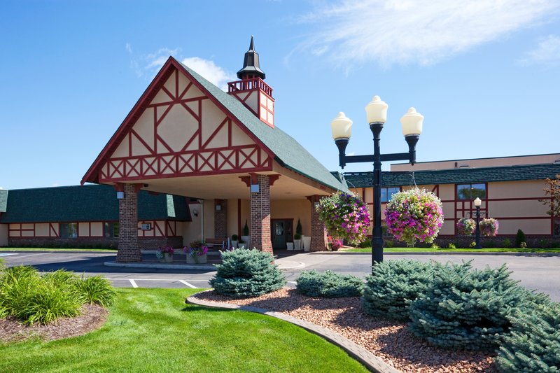 Holiday Inn - New Ulm, MN