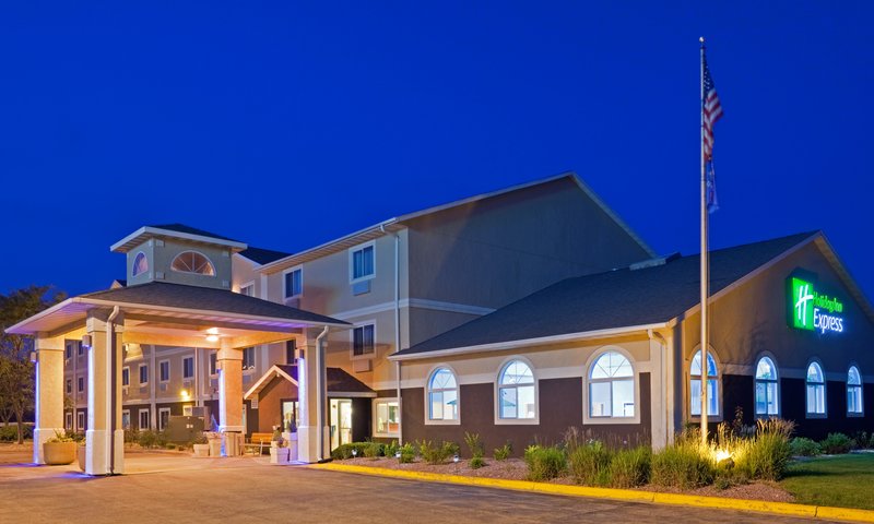 HOLIDAY INN EXPRESS-DEFOREST - De Forest, WI