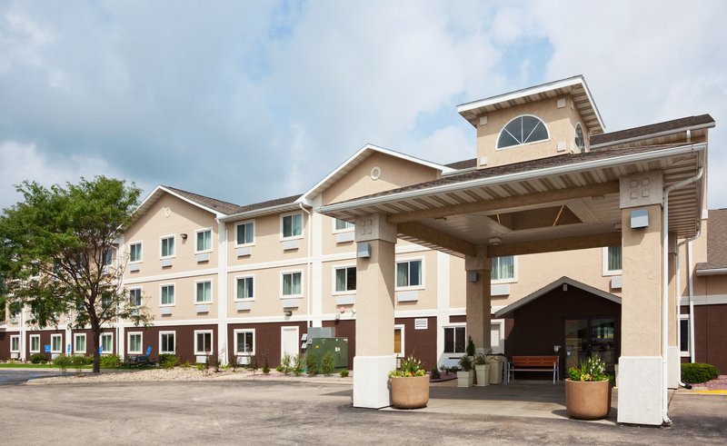 HOLIDAY INN EXPRESS-DEFOREST - De Forest, WI