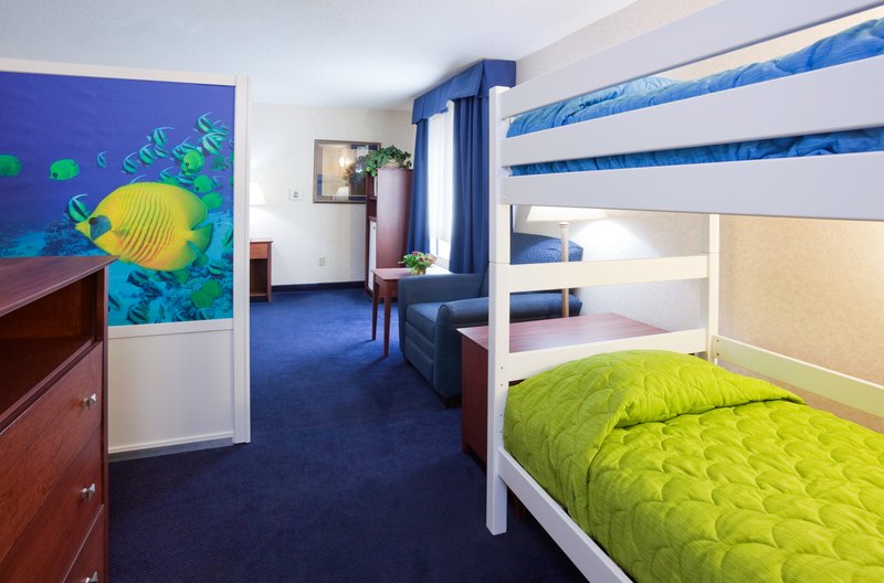 HOLIDAY INN EXPRESS-DEFOREST - De Forest, WI