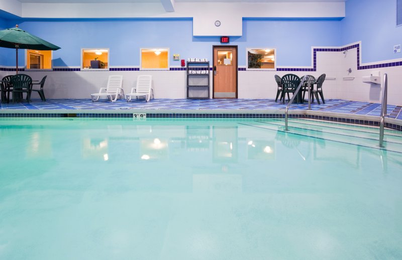 HOLIDAY INN EXPRESS-DEFOREST - De Forest, WI
